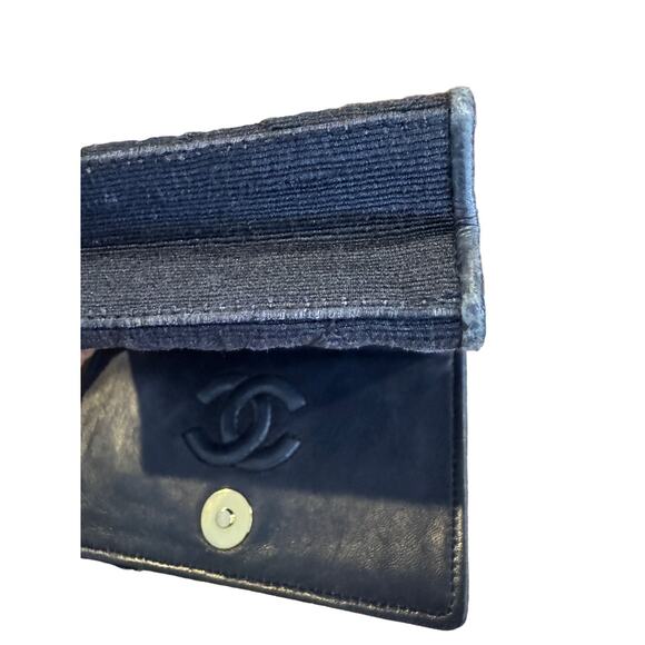 Chanel Mini Denim Flower Crossbody - Picture 10 of 13